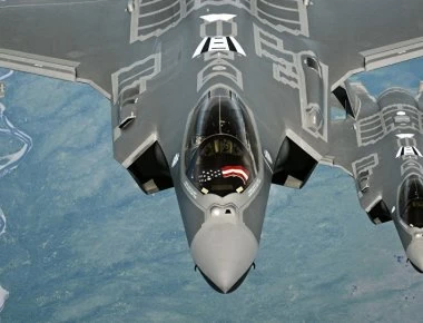 F-35 «θερίζει» ταυτόχρονα πέντε στόχους με «έξυπνες» βόμβες Paveway IV - Δείτε βίντεο